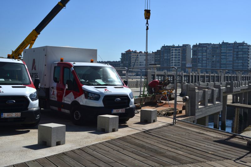 Local Pier pros at work